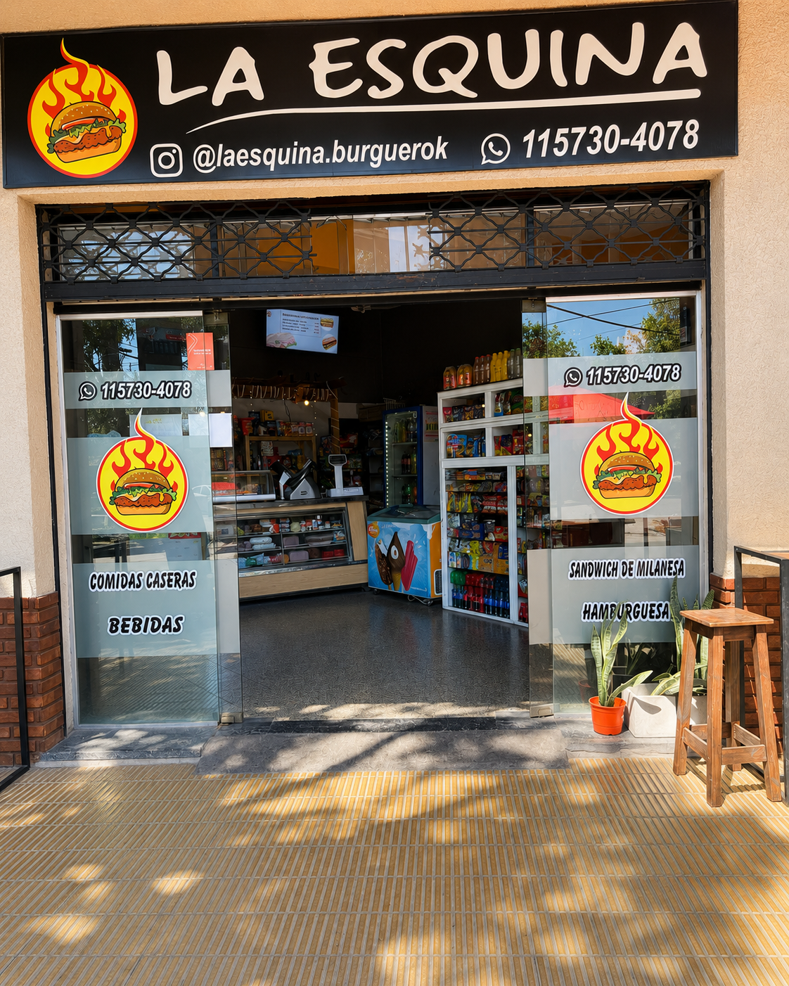 Fachada La Esquina